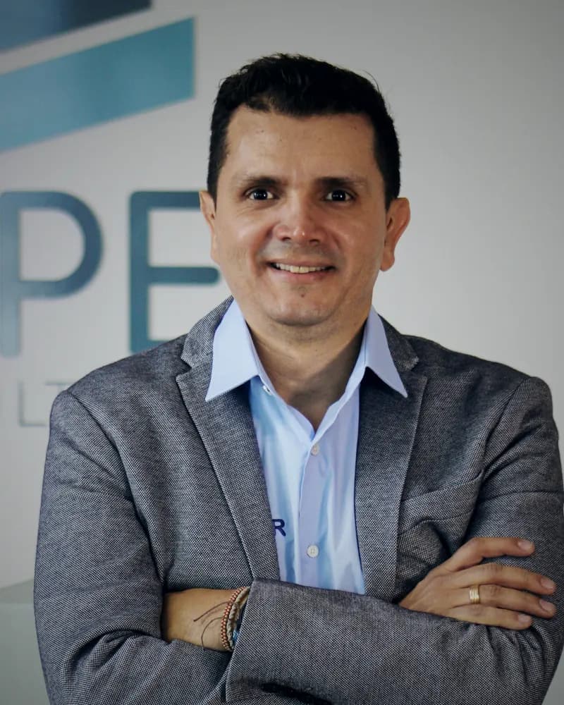Julián Andrés Tejada Chica, Director de Operaciones de MEPER Consultores